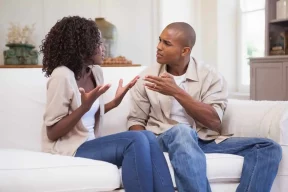 Warning Signs in Situationships: Recognizing Red Flags for Your Emotional Health